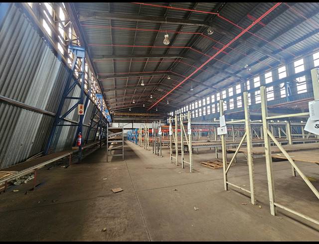 4,113M² WAREHOUSE TO LET IN TUNNEY